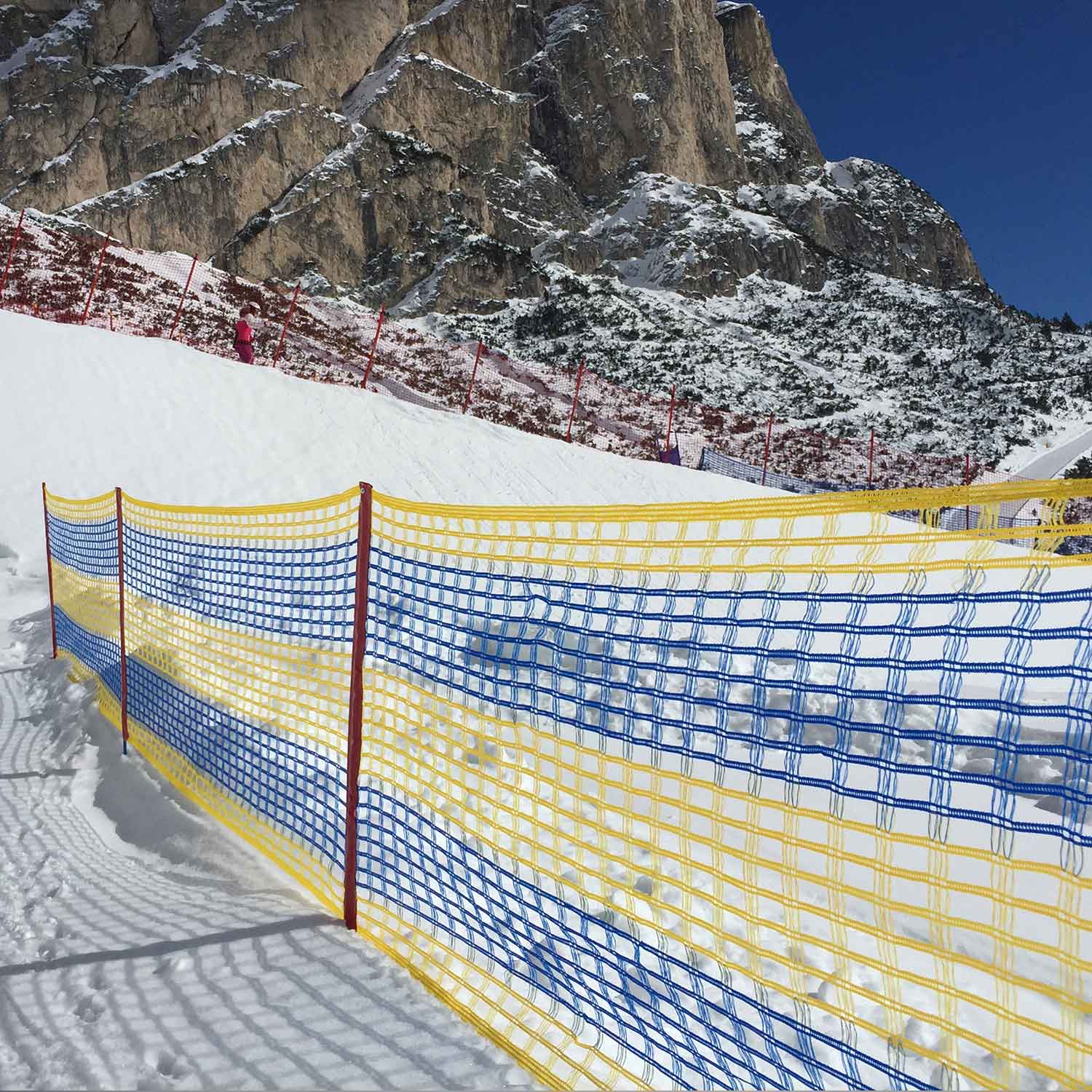 Barrières de protection et de délimitation de pistes de ski