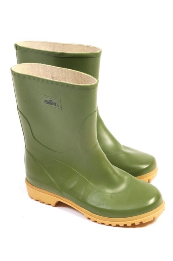 Rubber boots