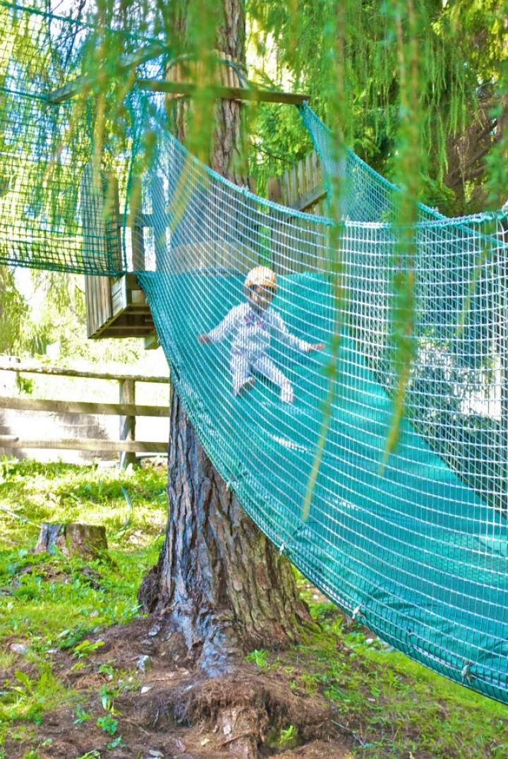 Slide/downhill for adventure parks